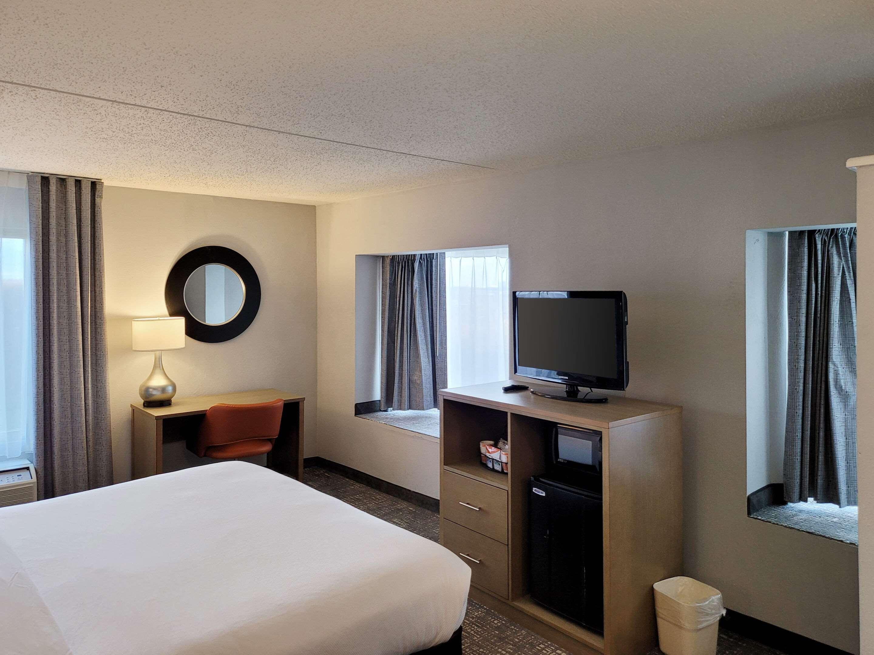 Comfort Inn & Suites Alexandria West Exterior foto