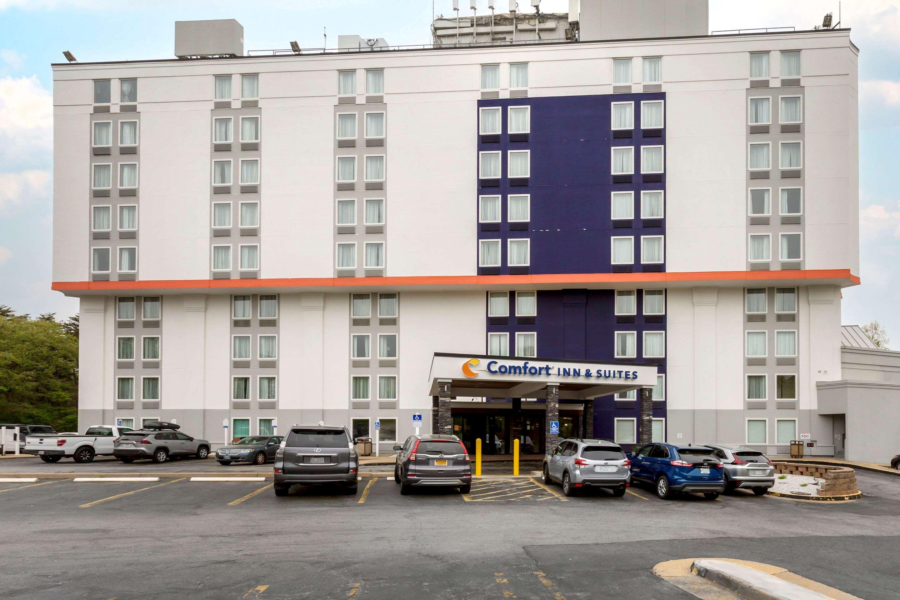 Comfort Inn & Suites Alexandria West Exterior foto